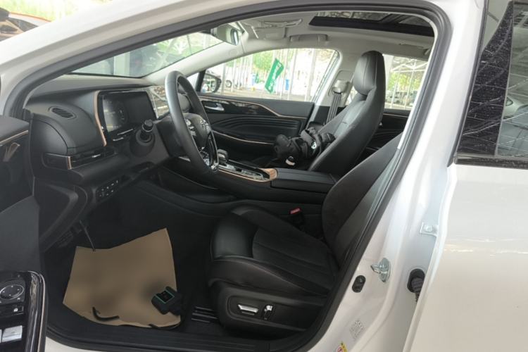Used GAC Group Toyota iA5 2019 Luxury Edition Left Front Seat