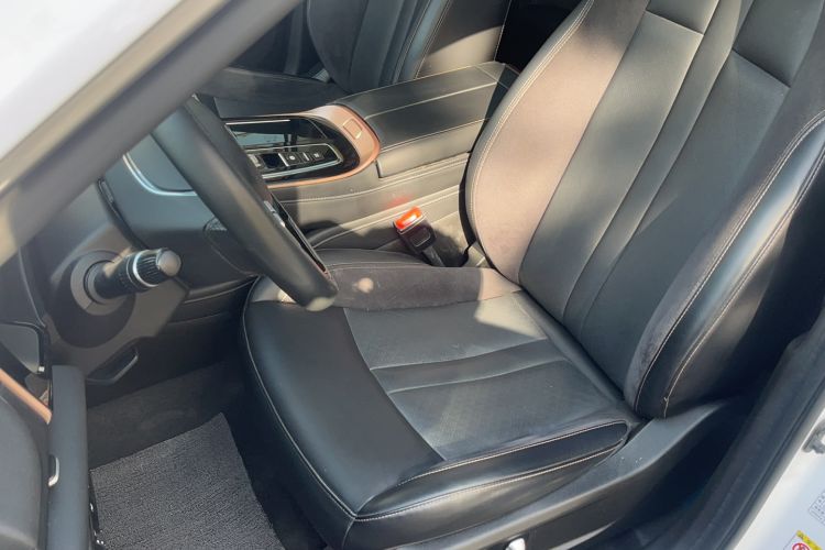 Used GAC Group Toyota iA5 2019 Luxury Edition Left Front Seat