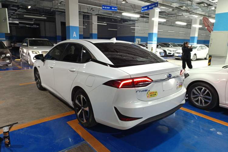 Used GAC Group Toyota iA5 2019 Leading Edition Rear Left 45 Deg