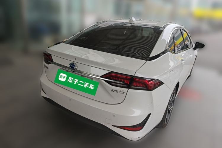 Used GAC Group Toyota iA5 2019 Deluxe Edition Rear Right 45 Deg