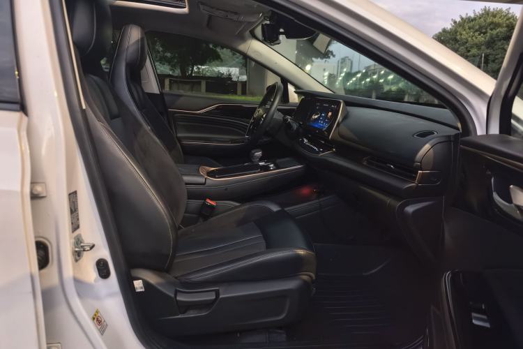 Used GAC Group Toyota iA5 2019 Luxury Edition Right Front Seat
