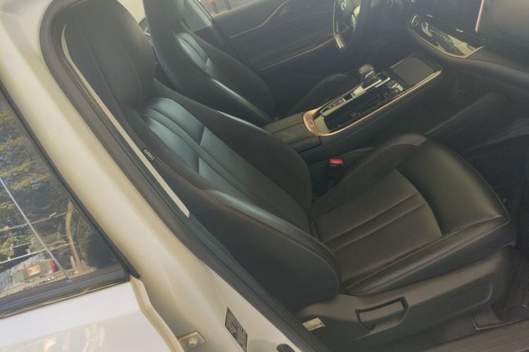 Used GAC Group Toyota iA5 2019 Luxury Edition Right Front Seat