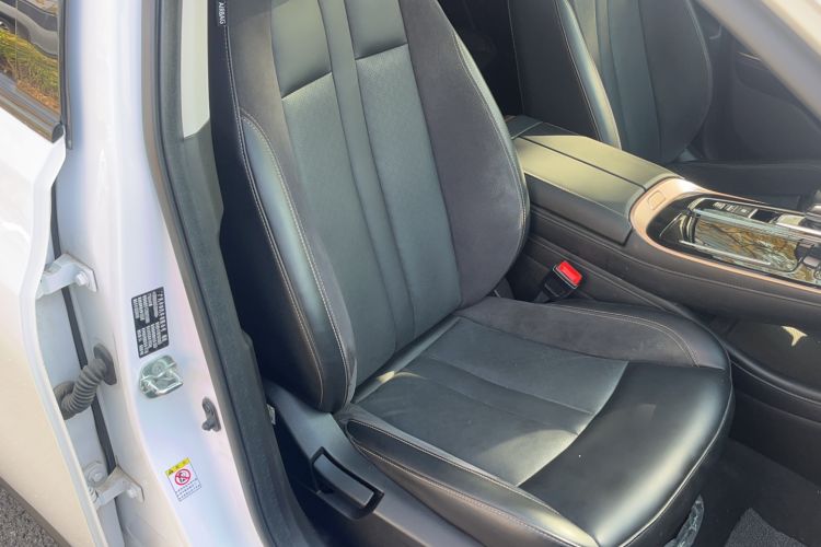 Used GAC Group Toyota iA5 2019 Luxury Edition Right Front Seat