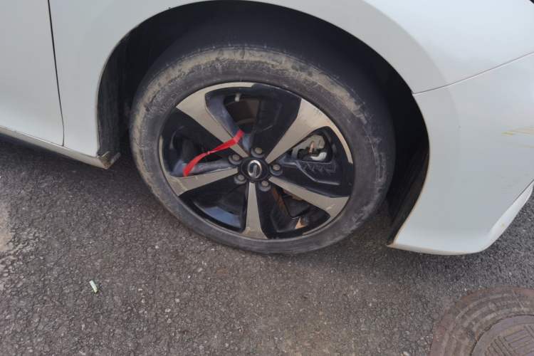 Used GAC Group Toyota iA5 2019 Luxury Edition Right Front Wheel Hub