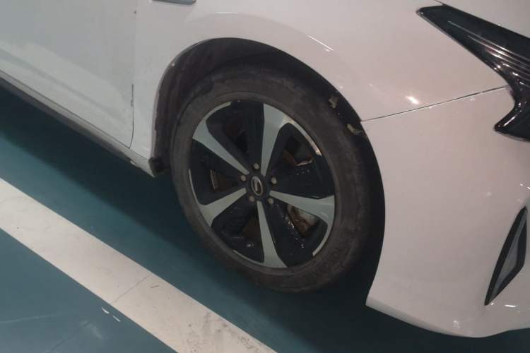Used GAC Group Toyota iA5 2019 Luxury Edition Right Front Wheel Hub