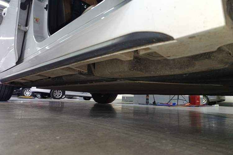 Used GAC Group Toyota iA5 2019 Leading Edition Right Side Sill