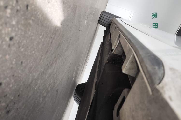 Used GAC Group Toyota iA5 2019 Leading Edition Right Side Sill