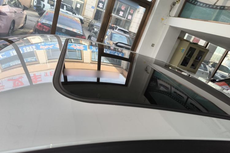 Used GAC Group Toyota iA5 2019 Luxury Edition Roof