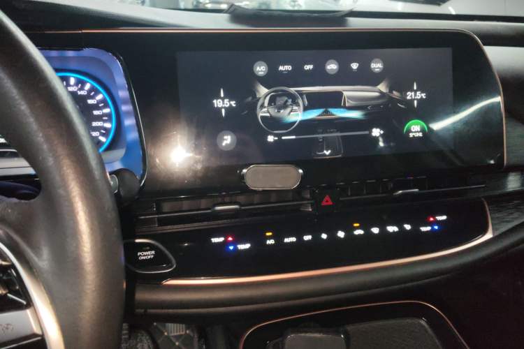 Used GAC Group Toyota iA5 2021 Leading Edition Audio And AC Panel