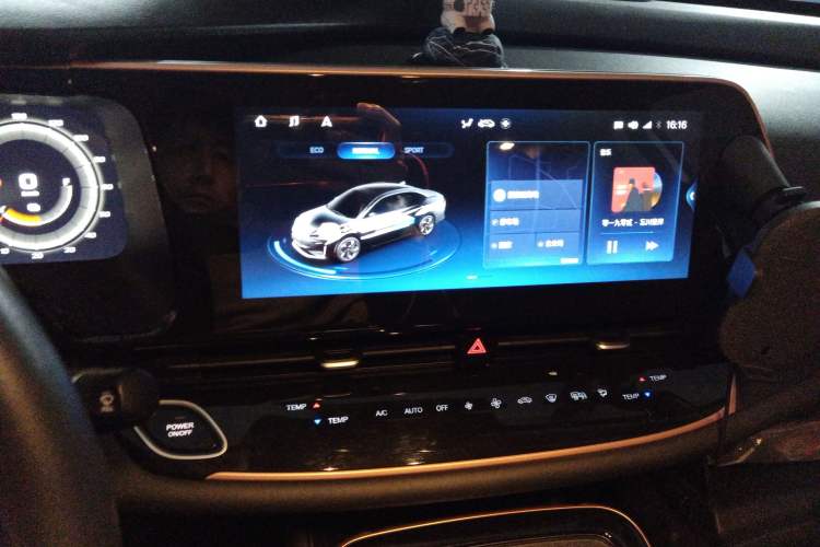 Used GAC Group Toyota iA5 2021 Luxury Edition Audio And AC Panel