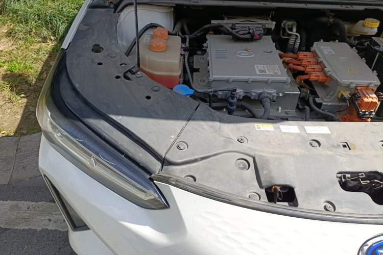 Used GAC Group Toyota iA5 2021 Leading Edition Engine Bay Right