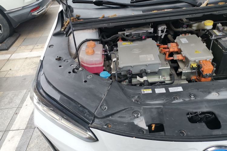 Used GAC Group Toyota iA5 2021 Leading Edition Engine Bay Right