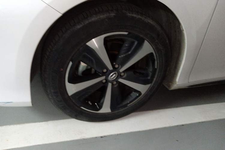 Used GAC Group Toyota iA5 2021 Luxury Edition Left Front Wheel Hub