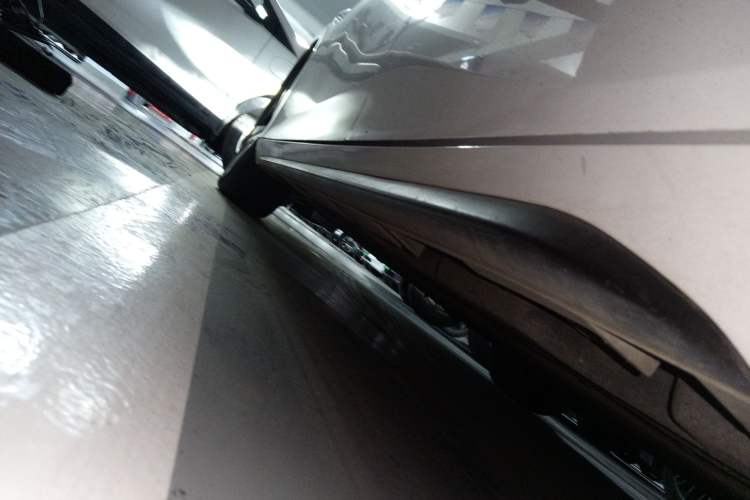 Used GAC Group Toyota iA5 2021 Luxury Edition Left Side Sill