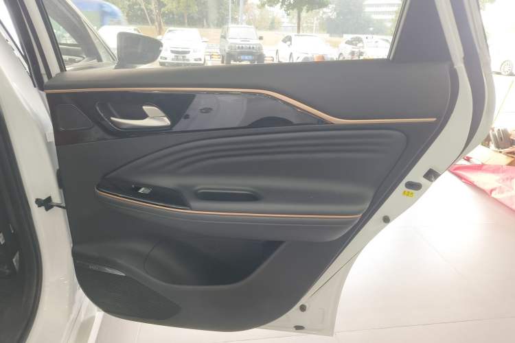 Used GAC Group Toyota iA5 2021 Luxury Edition Right Rear Door Interior