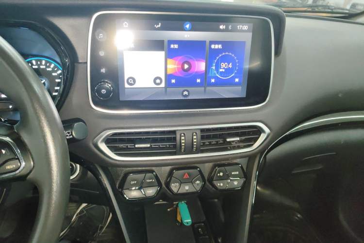 Used GAC Group ix4 2018 Leading Edition Audio And AC Panel