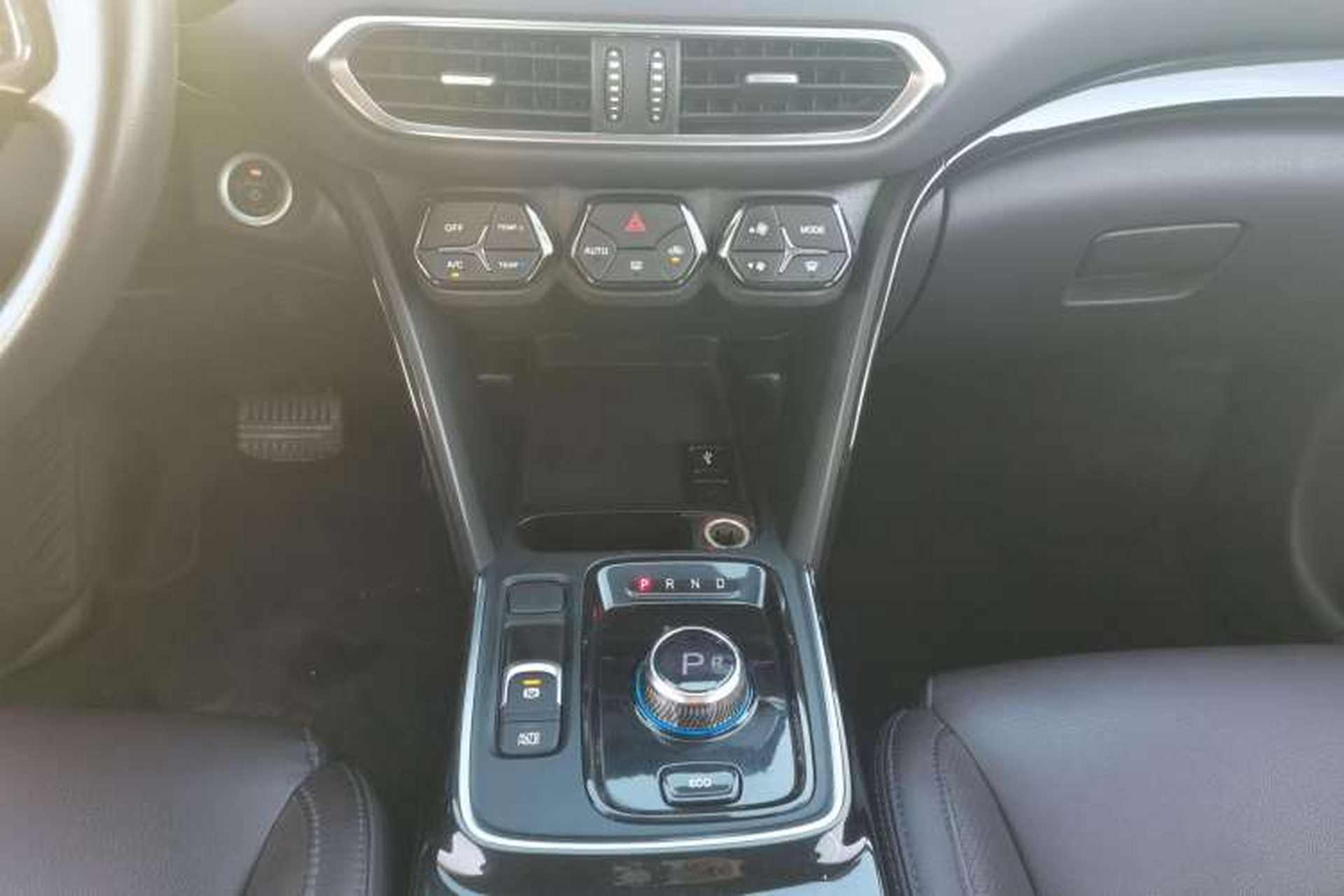 Used GAC Group ix4 2018 Leading Edition Audio And AC Panel
