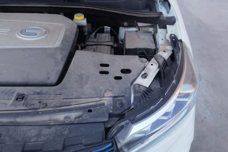 Used GAC Group ix4 2018 Luxury Edition Engine Bay Left