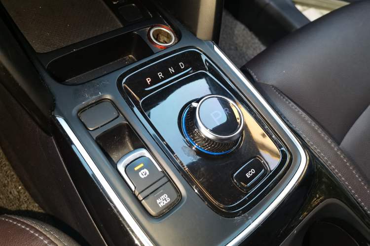 Used GAC Group ix4 2018 Luxury Edition Gear Lever