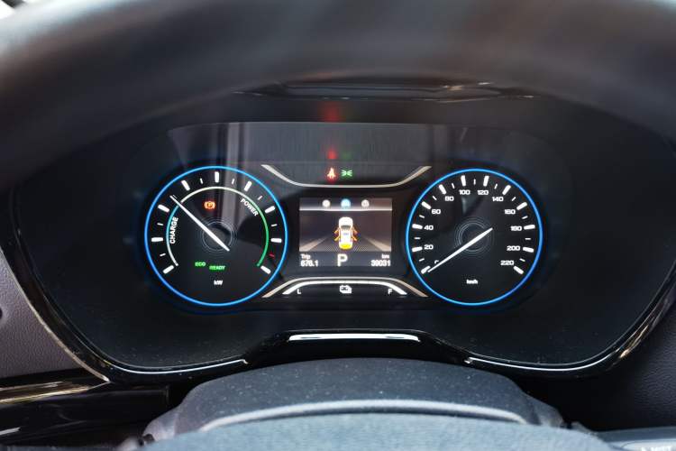 Used GAC Group ix4 2018 Luxury Edition Instrument Cluster