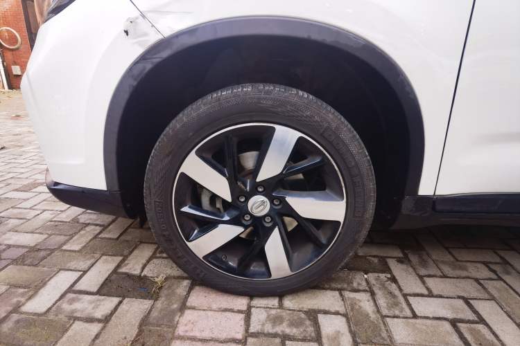 Used GAC Group ix4 2018 Luxury Edition Left Front Wheel Hub