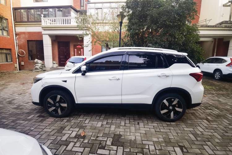 Used GAC Group ix4 2018 Luxury Edition Left Side