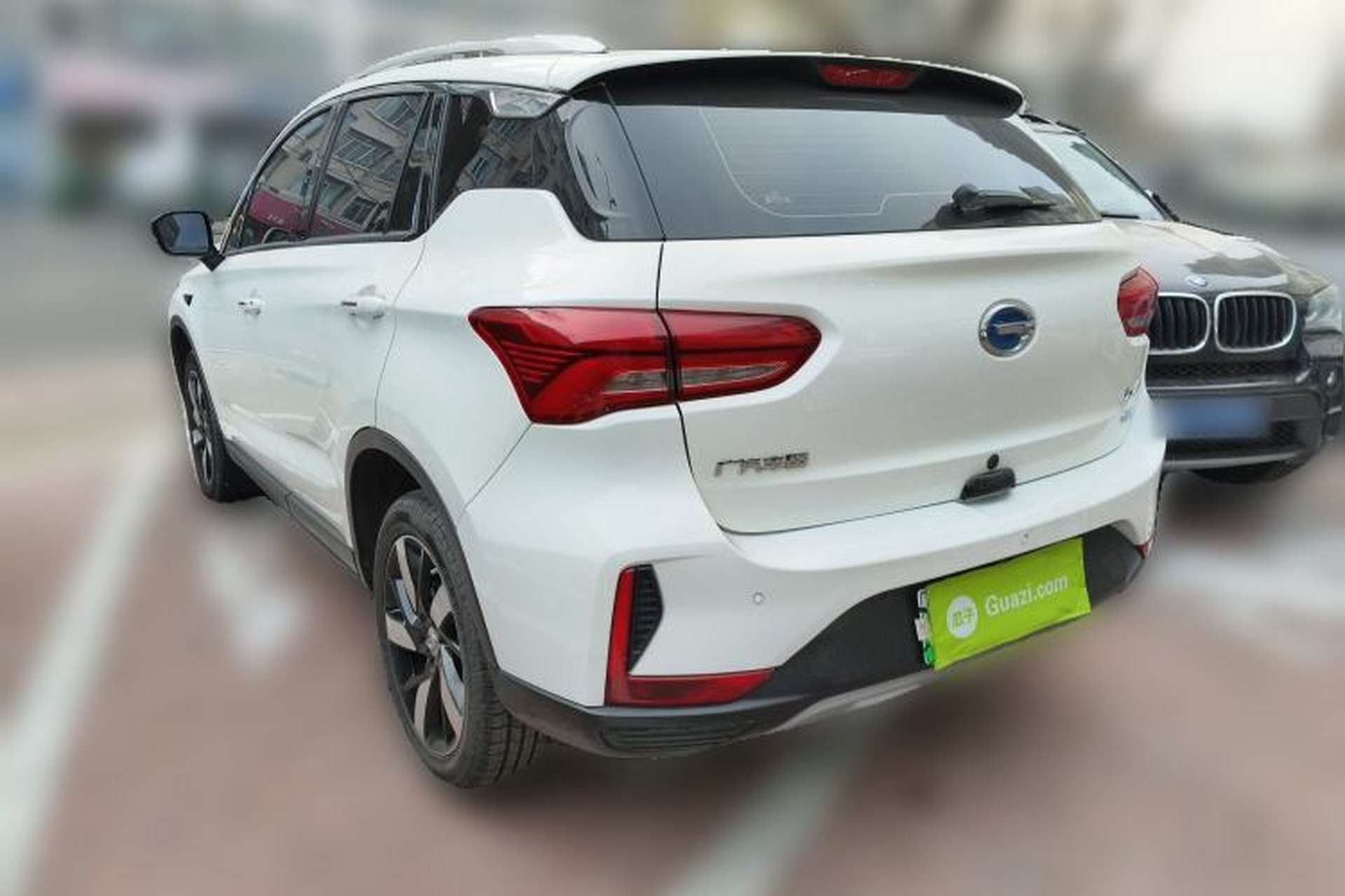 Used GAC Group ix4 2018 Luxury Edition Rear Left 45 Deg