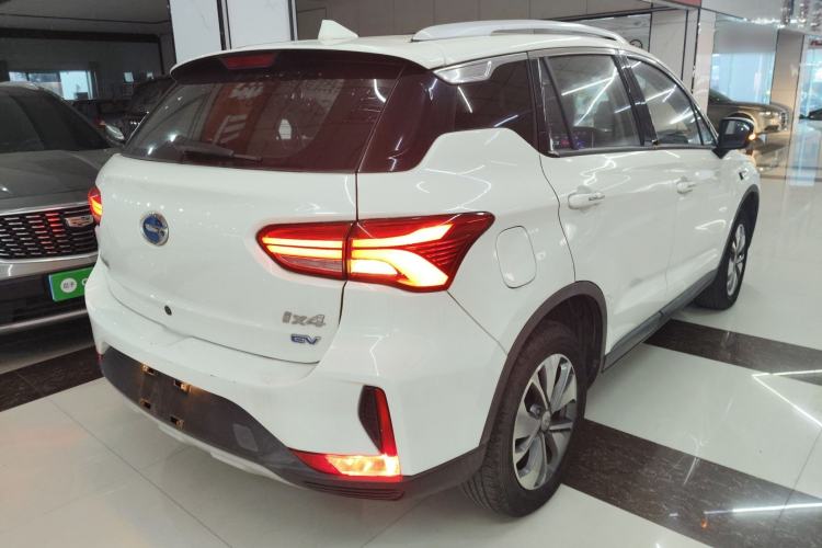 Used GAC Group ix4 2018 Leading Edition Rear Right 45 Deg
