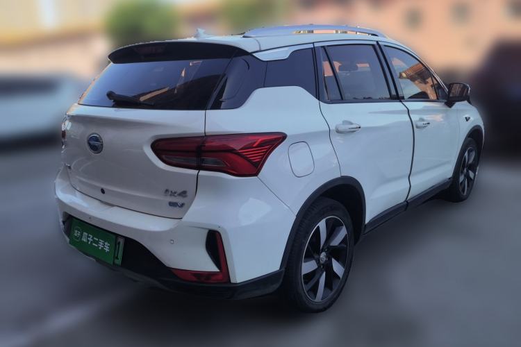 Used GAC Group ix4 2018 Luxury Edition Rear Right 45 Deg