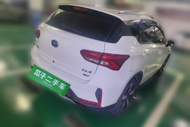 Used GAC Group ix4 2018 Luxury Edition Rear Right 45 Deg