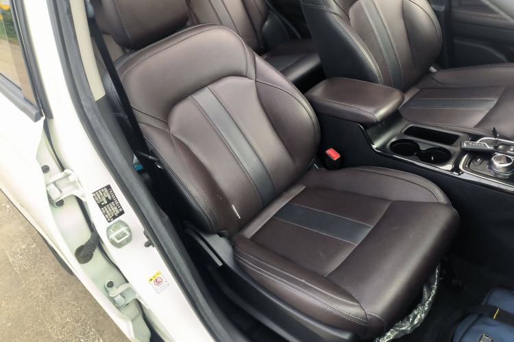 Used GAC Group ix4 2018 Luxury Edition Right Front Seat