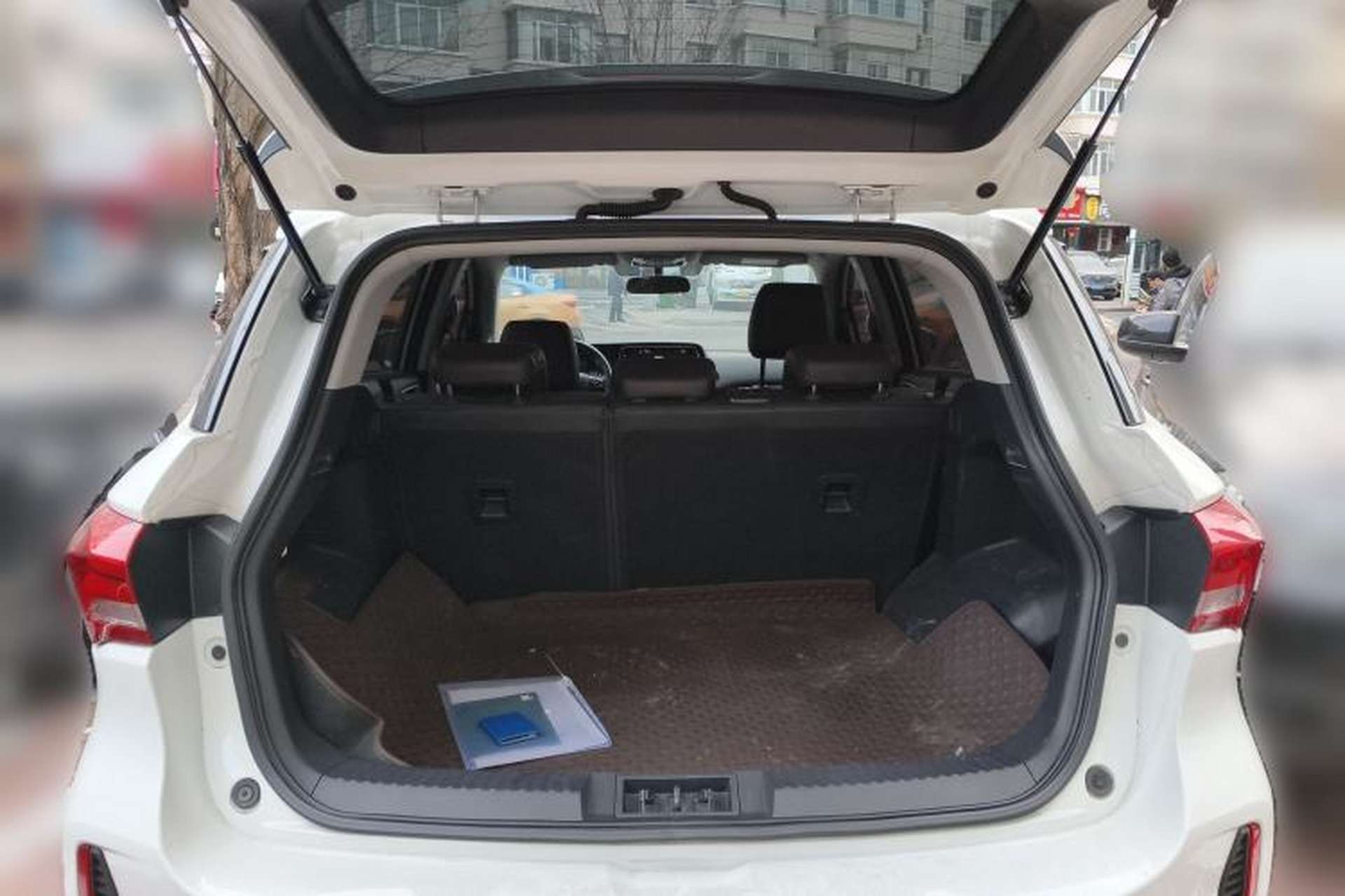 Used GAC Group ix4 2018 Luxury Edition Trunk