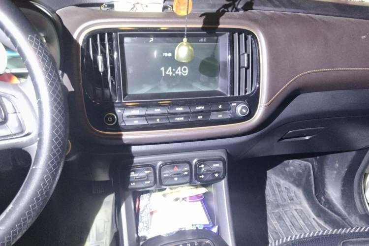 Used GAC Group Qizhi EV 2019 EV530 Smart Drive Edition Audio And AC Panel