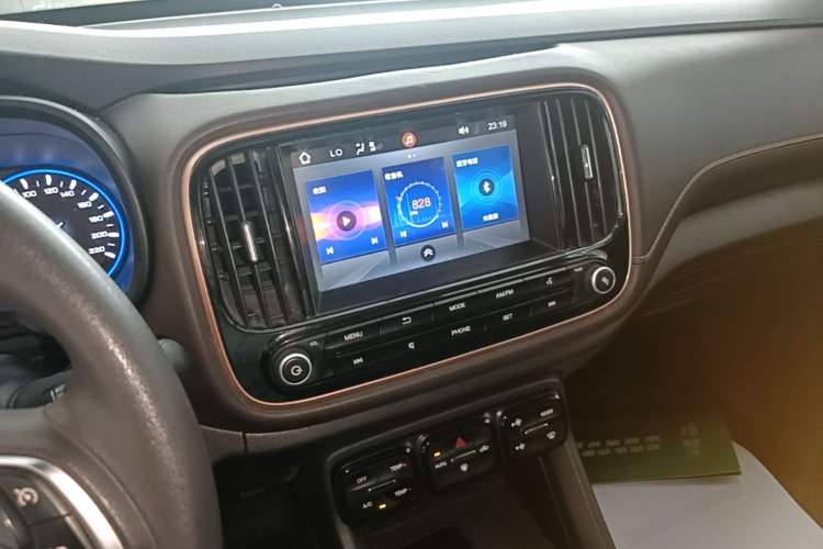 Used GAC Group Qizhi EV 2019 EV530 SharpLine Edition Audio And AC Panel