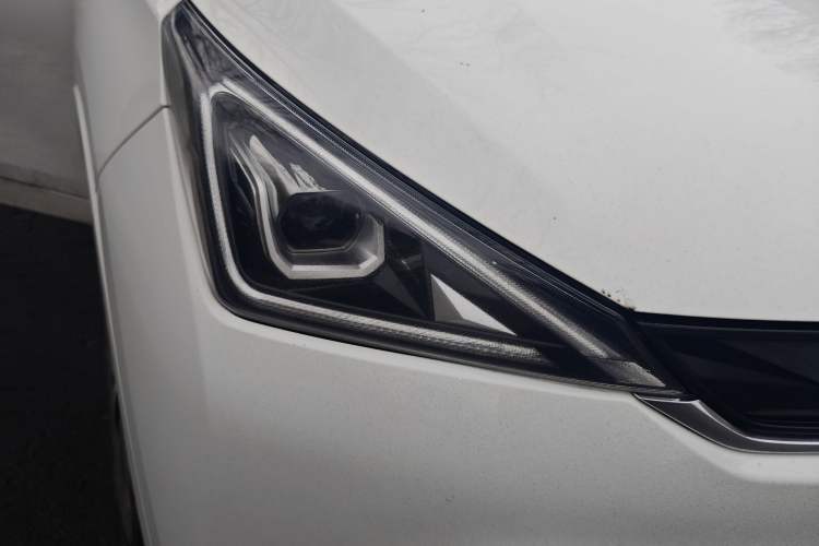 Used GAC Group Qizhi EV 2019 EV530 SharpLine Edition Right Front Headlight
