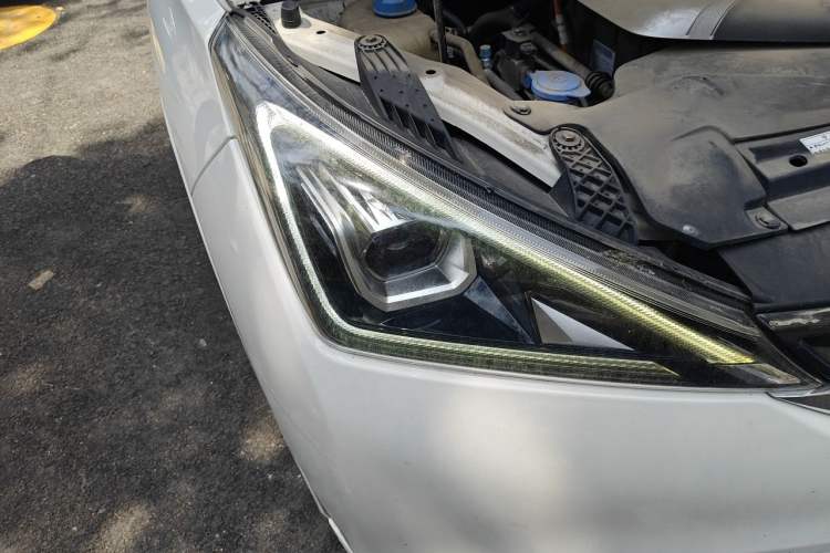 Used GAC Group Qizhi EV 2019 EV530 Smart Drive Edition Right Front Headlight