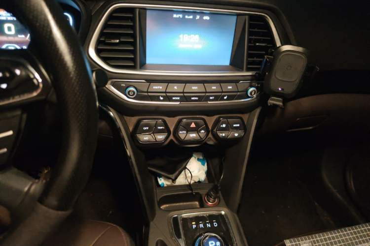 Used GAC Group Qizhi PHEV 2019 1.5L Smart Connect Premium Edition Audio And AC Panel