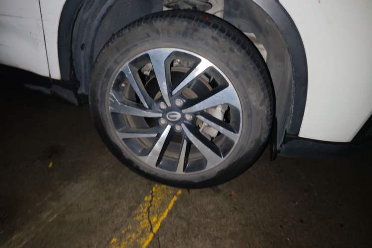 Used GAC Group Qizhi PHEV 2019 1.5L Smart Connect Premium Edition Right Front Wheel Hub