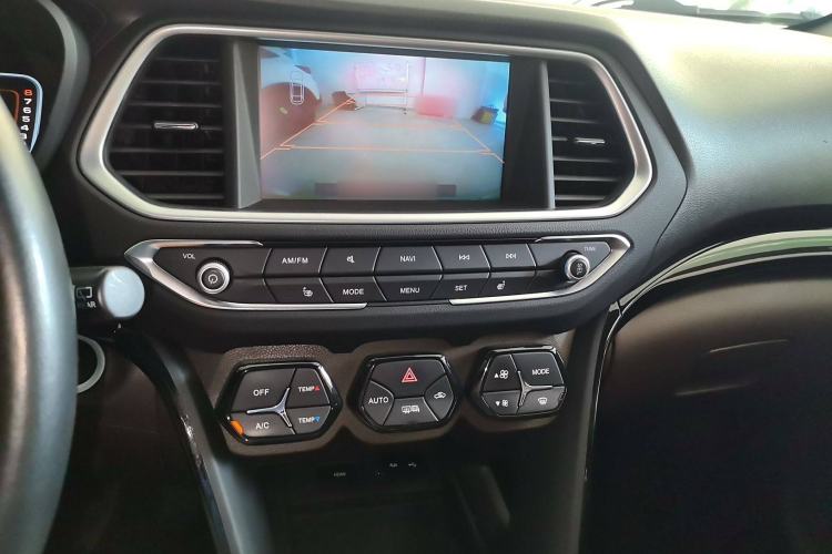 Used GAC Group Qizhi PHEV 2019 1.5L Smart Connect Premium Edition Audio And AC Panel