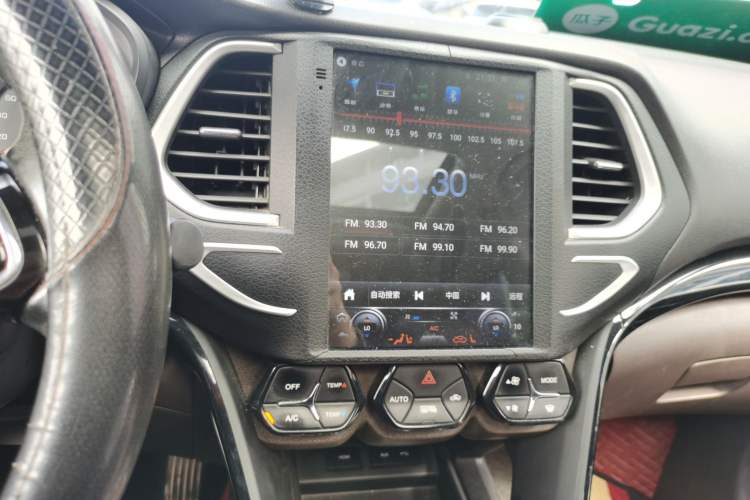 Used GAC Group Qizhi PHEV 2018 1.5L Smart Connect Premium Edition Audio And AC Panel