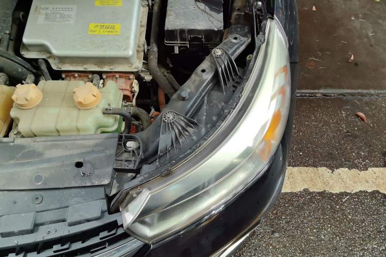 Used GAC Group Qizhi PHEV 2018 1.5L Smart Connect Premium Edition Engine Bay Left