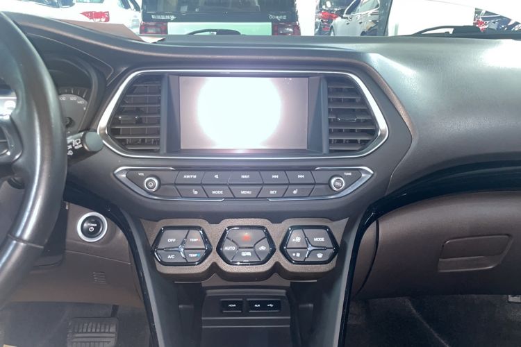 Used GAC Group Qizhi PHEV 2018 1.5L Smart Connect Premium Edition Audio And AC Panel