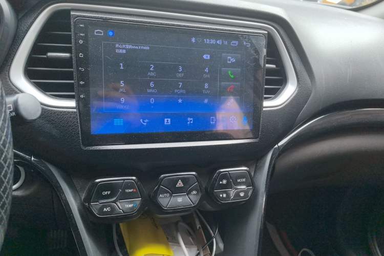 Used GAC Group Qizhi PHEV 2018 1.5L Smart Connect Luxury Edition Audio And AC Panel