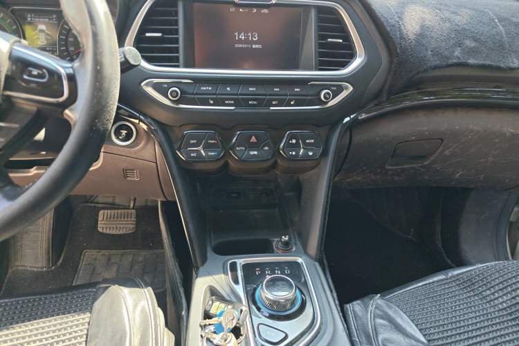 Used GAC Group Qizhi PHEV 2018 1.5L Smart Connect Premium Edition Audio And AC Panel