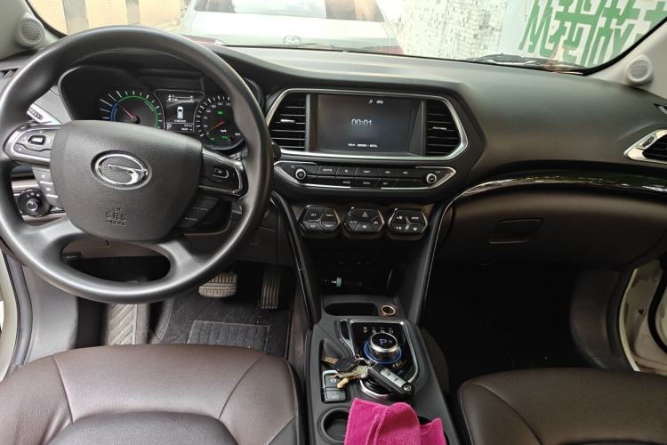 Used GAC Group Qizhi PHEV 2018 1.5L Smart Connect Luxury Edition Center Console
