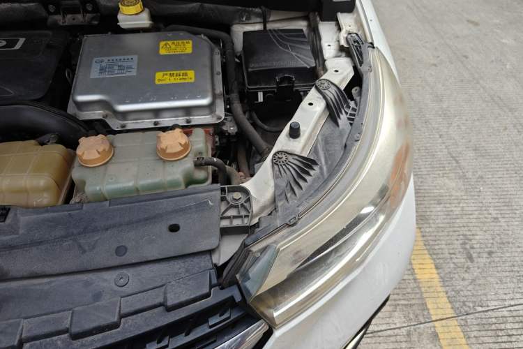 Used GAC Group Qizhi PHEV 2018 1.5L Smart Connect Luxury Edition Engine Bay Left
