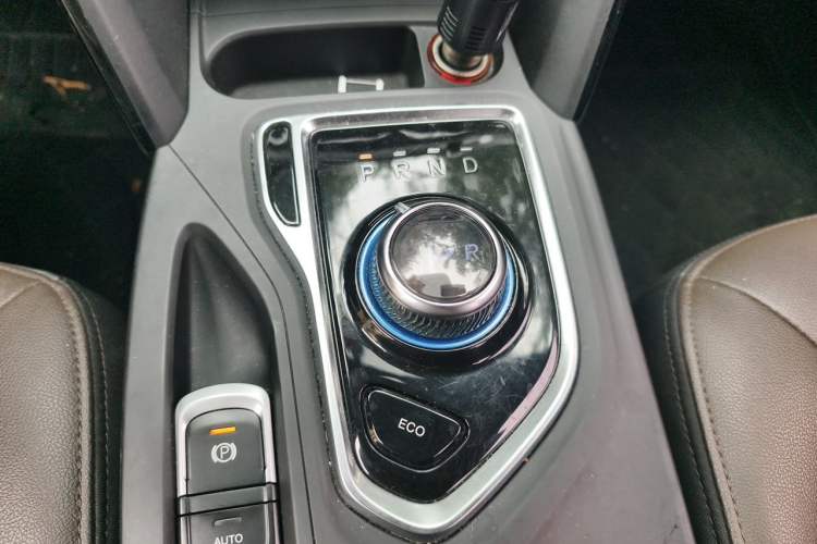 Used GAC Group Qizhi PHEV 2018 1.5L Smart Connect Luxury Edition Gear Lever