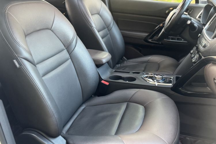 Used GAC Group Qizhi PHEV 2018 1.5L Smart Connect Premium Edition Interior 4