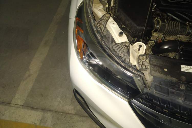 Used GAC Group Qizhi PHEV 2018 1.5L Smart Connect Premium Edition Right Front Headlight