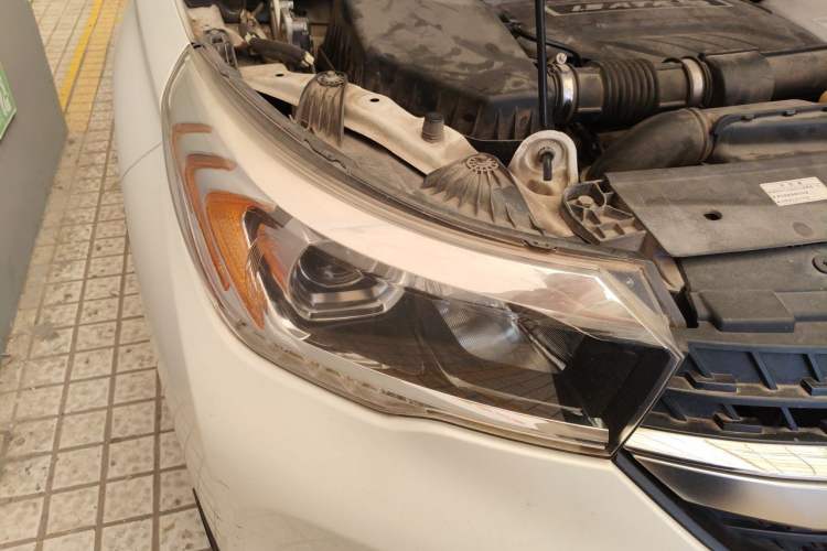 Used GAC Group Qizhi PHEV 2018 1.5L Smart Connect Premium Edition Right Front Headlight